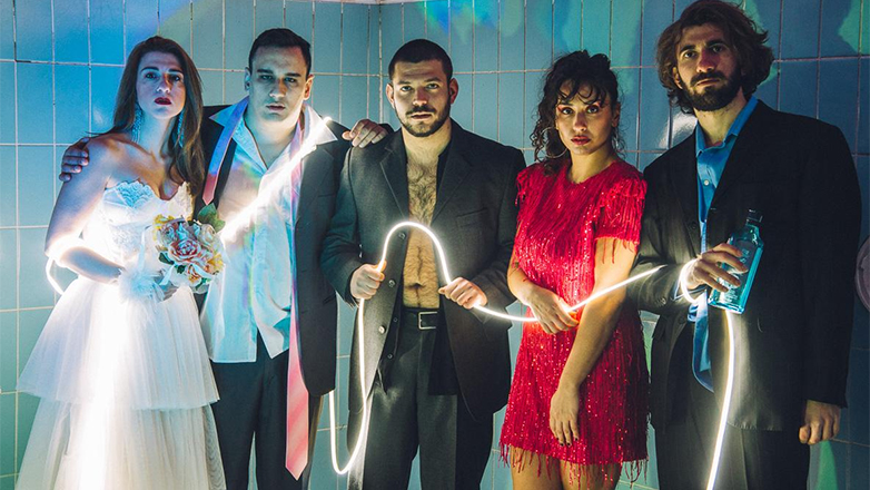 «Οι Μεθυσμένοι» του Ivan Vyrypaev, σε σκηνοθεσία Ανδρέα Παράσχου στο Θέατρο Olvio