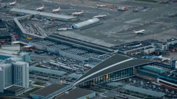 Πεσκόφ: «Δεν εμπλέκεται η Ρωσία στις πτήσεις drones στα αεροδρόμια της Κοπεγχάγης»