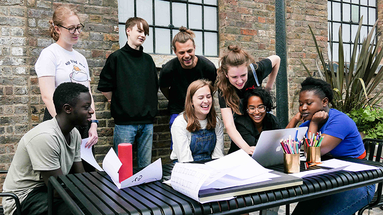 Οι Βρετανοί STORE στο περιβαλλοντικό πρόγραμμα φιλοξενίας καλλιτεχνών Tilos Artist Residency