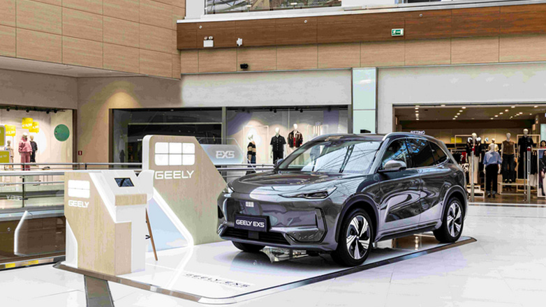 To νέο Geely EX5 παρουσιάζεται στο κοινό στις αίθουσες του «The Mall Athens»