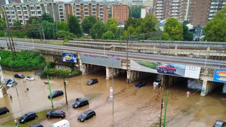 «Πνιγμένη» στις λάσπες η Ιταλία από την απότομη κακοκαιρία