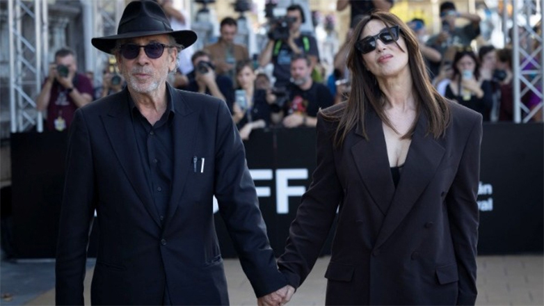 Η Μόνικα Μπελούτσι για τον χωρισμό της από τον Τιμ Μπάρτον: «Θα έχει πάντα μια ξεχωριστή θέση στην καρδιά μου»