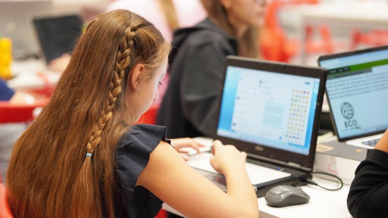 Το «Code Like a Girl» διαμορφώνει τις code experts του μέλλοντος για 9η χρονιά