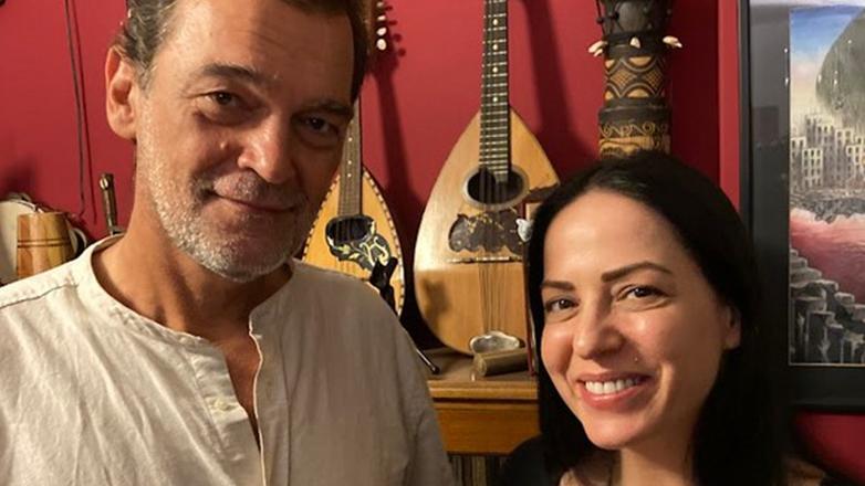 «Check in για 2»: Μια συναρπαστική κωμωδία με τον Κωνσταντίνο Καζάκο και την Ιωάννα Πηλιχού