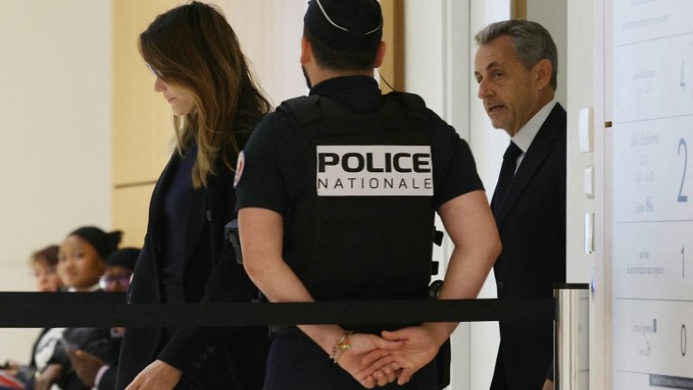 Ένοχος ο Νικολά Σαρκοζί για το «μαύρο χρήμα» από τον Καντάφι