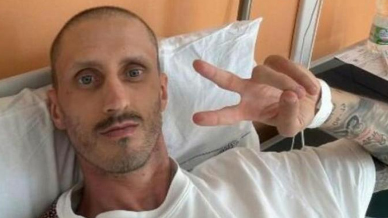 Επιτυχημένη η μεταμόσχευση του Πολονάρα – Ο Ιταλός έκανε το σήμα της νίκης μετά την επέμβαση!