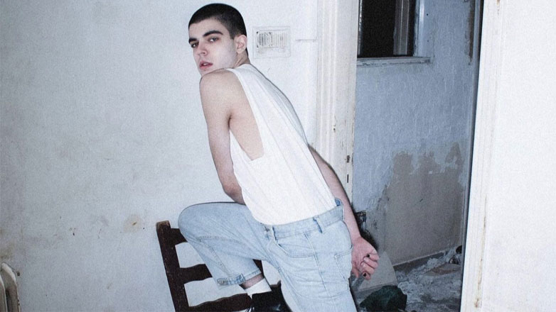 Jo Dennys: «Καρφώνει» την Pizza Fan και στηρίζει ανοιχτά τον Πάρι Ρούπο