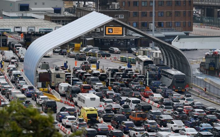 Οι βιομετρικοί έλεγχοι για επίσκεψη στην ΕΕ θα ξεκινήσουν το πολύ σε εννέα μήνες