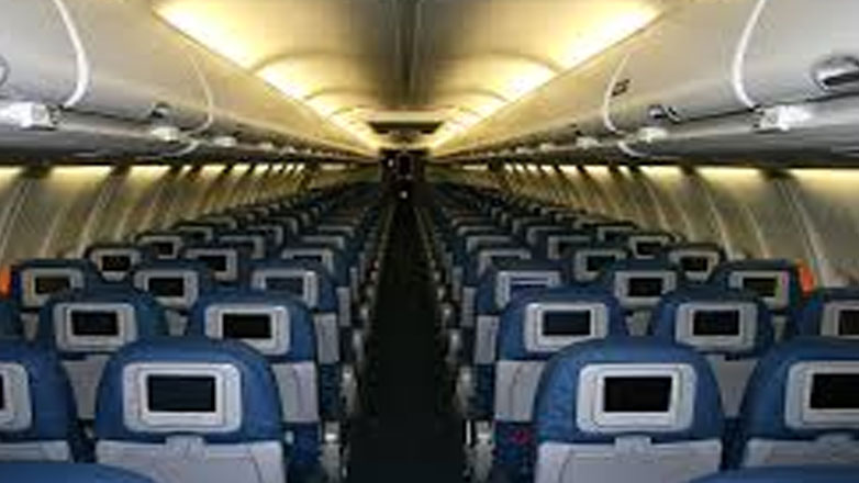 Αναστάτωση σε πτήση της EasyJet: Επιβάτης σε αμόκ