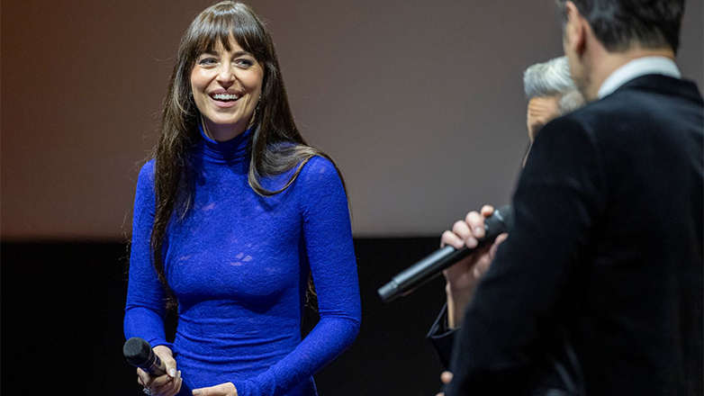 ZFF 2025: Η Ντακότα Τζόνσον έκλεψε την παράσταση καθώς τιμήθηκε με το βραβείο Golden Eye