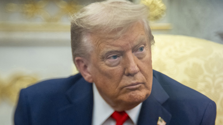 Νέες συμβουλές του Τραμπ στις εγκύους για το φάρμακο Tylenol και τον εμβολιασμό των παιδιών