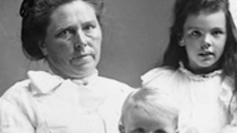 Μπελ Γκάνες: Η «μαύρη χήρα» που σκότωσε δεκάδες και τους έθαψε στη φάρμα της