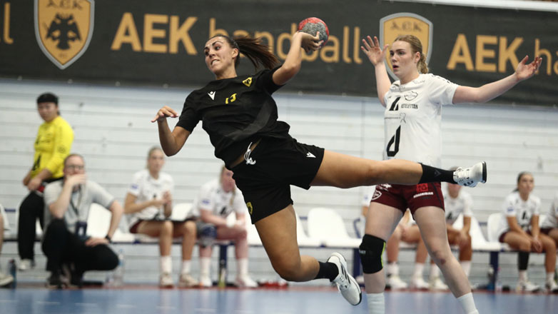 Χάντμπολ γυναικών: Ιστορική νίκη για την ΑΕΚ στο European Cup, 32-26 τη Σέλφος