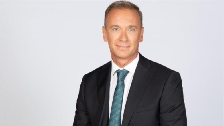 Γιώργος Γρηγοριάδης: Σπάνια φωτογραφία του δημοσιογράφου με την σύζυγό του και τους δύο γιους τους