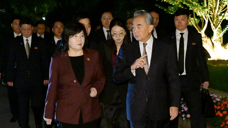 Συνάντηση των ΥΠΕΞ Κίνας και Βόρειας Κορέας στο Πεκίνο