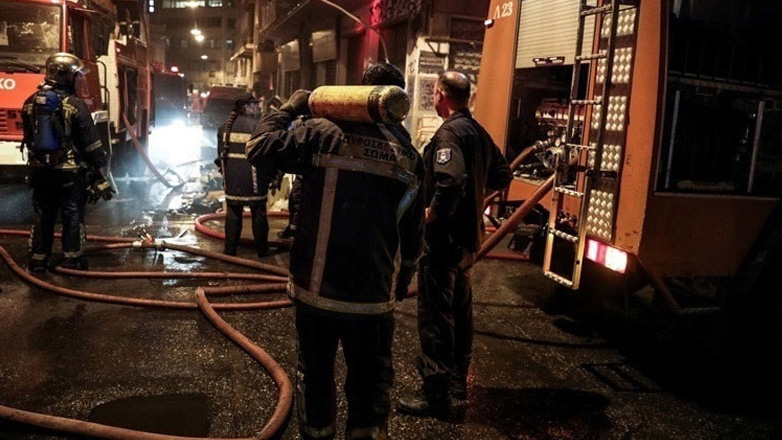 Πυρκαγιά σε εγκαταλελειμμένο ξενοδοχείο στο κέντρο της Αθήνας Πυρκαγιά σε εγκαταλελειμμένο ξενοδοχείο στο κέντρο της Αθήνας