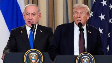 Τραμπ: «Μεγάλη στιγμή για την ανθρωπότητα – Νετανιάχου: «Κάναμε αποφασιστικό βήμα»