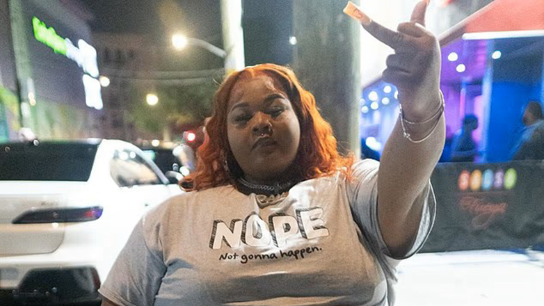 ΗΠΑ: Οδηγός ταξί αρνήθηκε να επιβιβάσει τη ράπερ Dank Demoss επειδή έχει πολλά κιλά