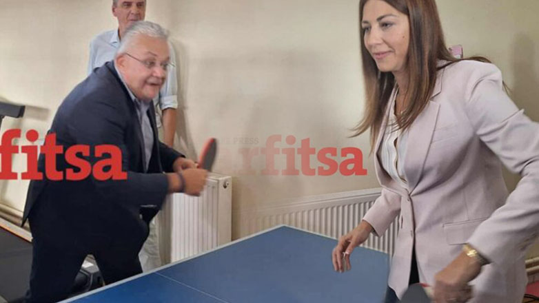 Σίνδος: Υπουργοί έπαιξαν πινγκ πονγκ στο Διεθνές Πανεπιστήμιο  Ελλάδος