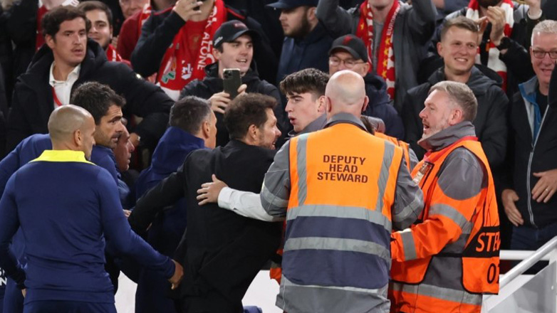 Σιμεόνε: Τιμωρήθηκε με μία αγωνιστική από την UEFA