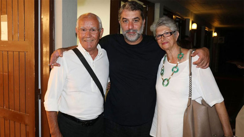 Βασίλης Μπισμπίκης: Ο πατέρας του, Μιχάλης «σπάει» τη σιωπή του μετά το πολυσυζητημένο συμβάν με τον γιο του – «Είμαι συγχυσμένος!»