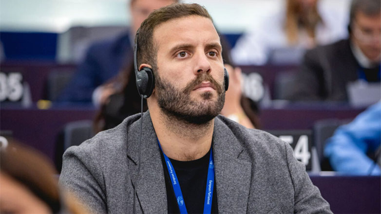 Νίκος Παππάς: Δέχτηκε λεκτική επίθεση από άντρα στο Κολωνάκι – «Μου είπε “έλα προς τα εκεί στη γωνία να κάνουμε…”»