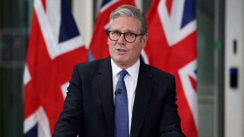 Βρετανία: Ο Στάρμερ επιτίθεται στην ακροδεξιά