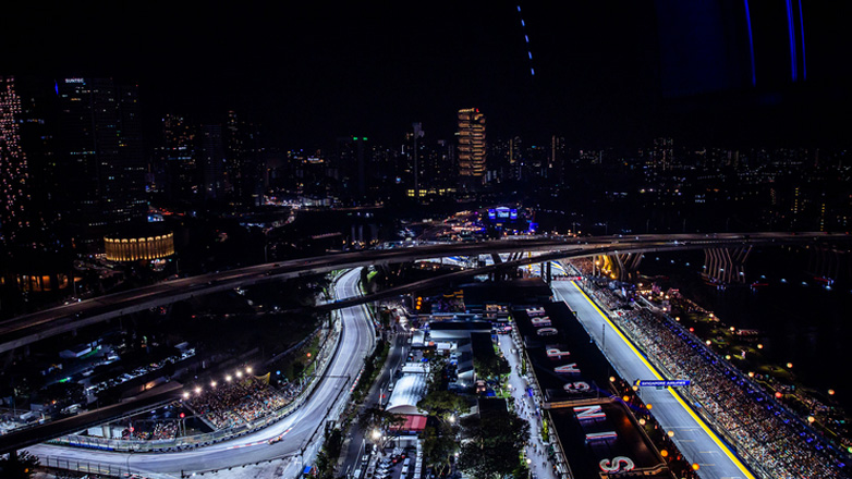 F1: Οι προβολείς είναι στραμμένοι στη Σιγκαπούρη- Το πρωτάθλημα απέκτησε ενδιαφέρον