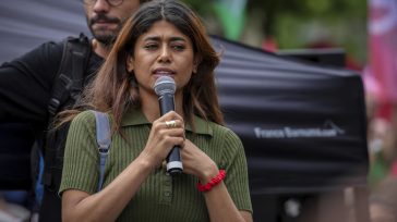 Η ευρωβουλευτής Ρίμα Χασάν κατηγορεί το Ισραήλ ότι συνέλαβε «παράνομα» και «αυθαίρετα» εκατοντάδες μέλη της αποστολής Global Sumud Flotilla