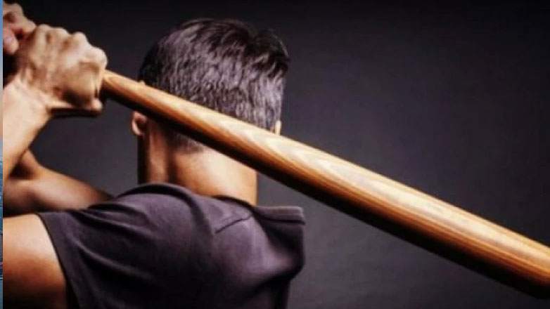 Βίαιη επίθεση με ρόπαλα δέχτηκε οικογένεια στην Άνοιξη