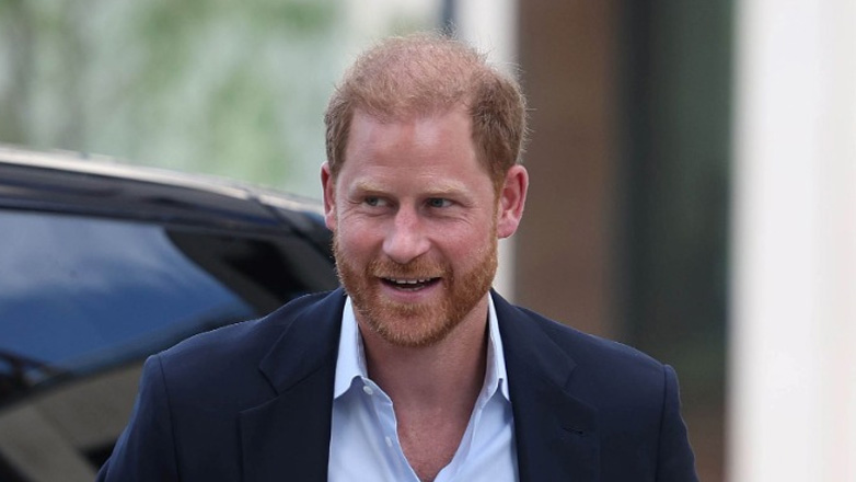 Ο δικηγόρος του πρίγκιπα Χάρι κατηγορεί την εφημερίδα Daily Mail ότι κατασκόπευε τον αδελφό του
