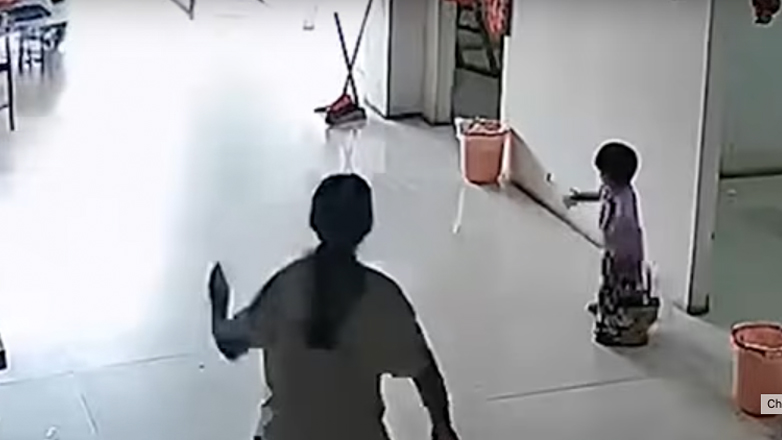 Κορίτσι 10 ετών σώζει τη ζωή της μικρής αδερφής της