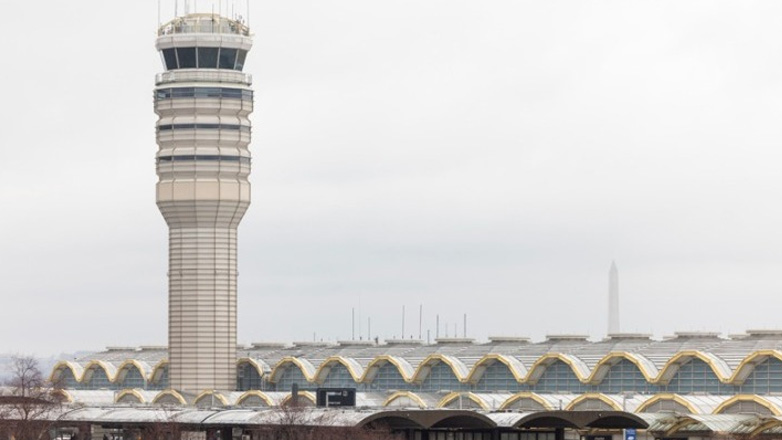 ΗΠΑ: Η FAA εισάγει περιορισμούς στις πτήσεις ελικοπτέρων κοντά σε δύο αεροδρόμια της Ουάσινγκτον