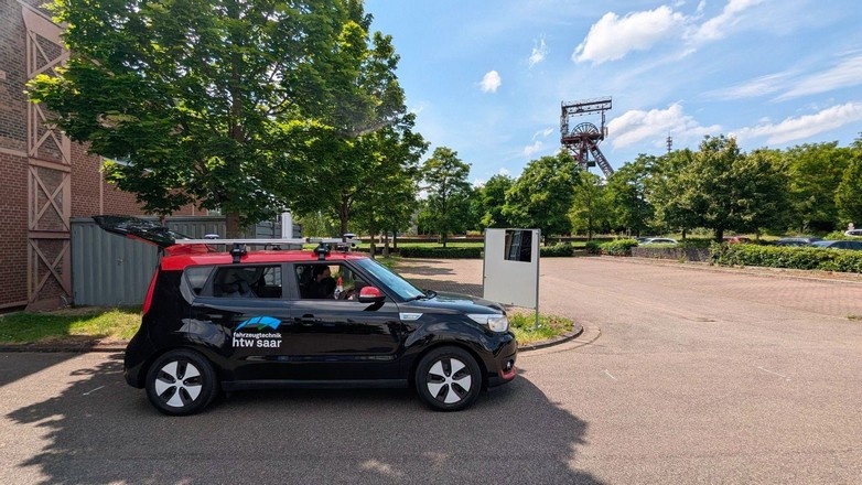 Οι καθρέφτες είναι ο κρυπτονίτης των συστημάτων Lidar – Πείραμα έρχεται να δώσει δίκιο στον Elon Musk 