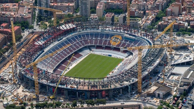 Champions League: Η Μπαρτσελόνα θα παίξει με τον Ολυμπιακό στο Μονζουίκ