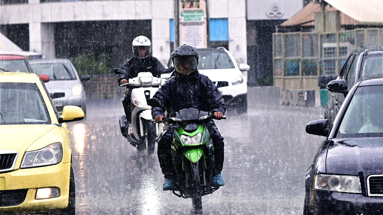 Επιμένει η κακοκαιρία με ισχυρές καταιγίδες και χαλαζοπτώσεις