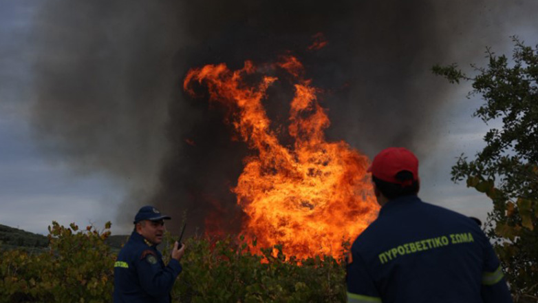 Υπό έλεγχο η φωτιά  στις Μαλάδες