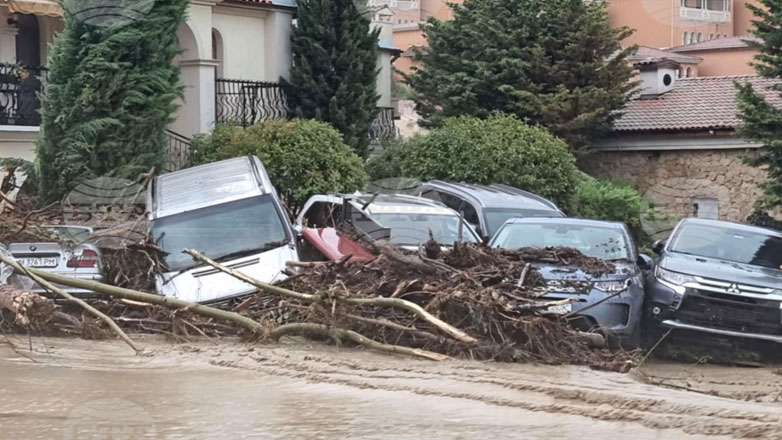 Τραγωδία στη Βουλγαρία: Τρεις νεκροί από καταστροφικές πλημμύρες στο θέρετρο Ελενίτε Τραγωδία στη Βουλγαρία: Τρεις νεκροί από καταστροφικές πλημμύρες στο θέρετρο Ελενίτε