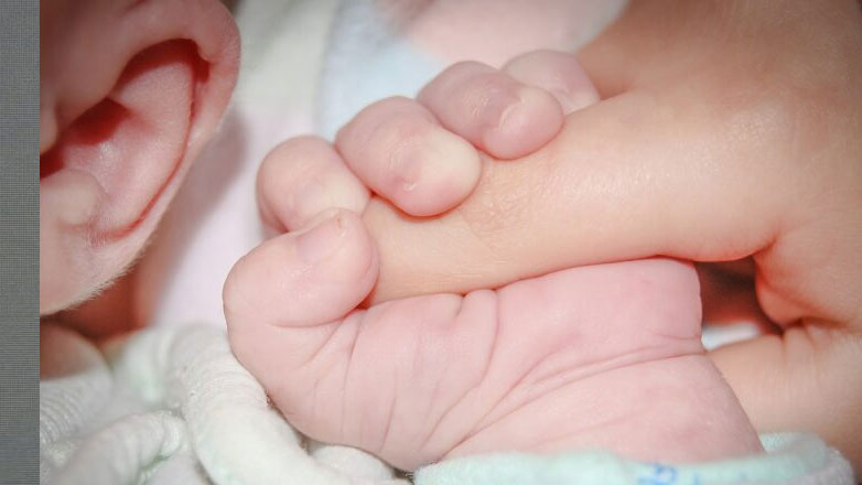 Ελληνική Στατιστική Αρχή: Σοκαριστικά στοιχεία μείωσης των γεννήσεων 68.467 γεννήσεις – Θάνατοι: 126.916