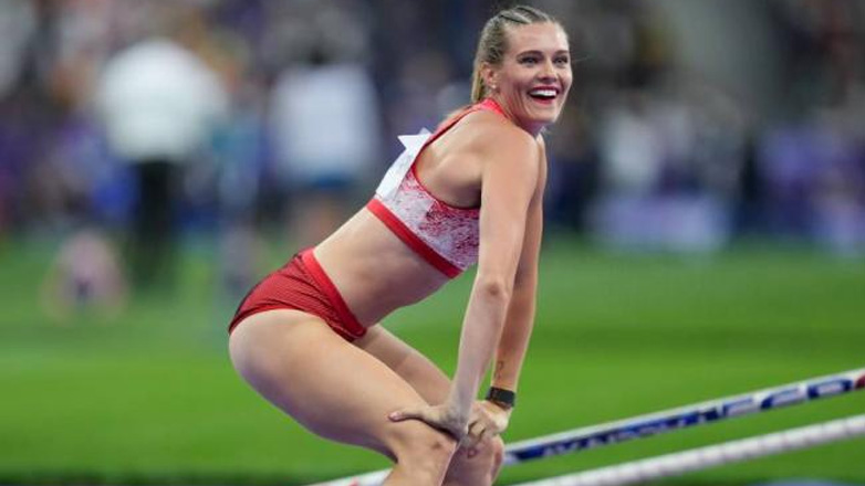 Αλίσα Νιούτον: Η «χάλκινη» Ολυμπιονίκης, μοντέλο και σταρ του OnlyFans: «Δεν χρειάζεται να διαλέξω…»