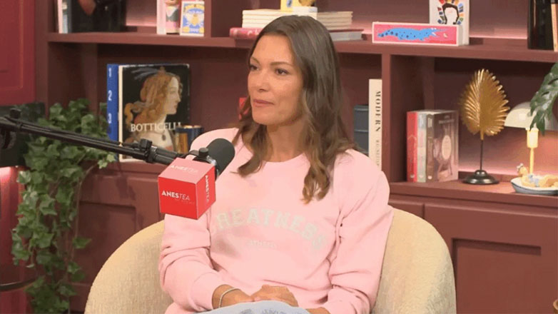 Βίκυ Καγιά: Για πρώτη φορά μιλά ανοιχτά για την τοξικότητα που την «έκαψε», τα ψυχοσωματικά και την απομάκρυνση από την τηλεόραση