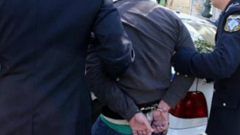 Σύλληψη 32χρονου για διακίνηση μεγάλης ποσότητας ηρωίνης