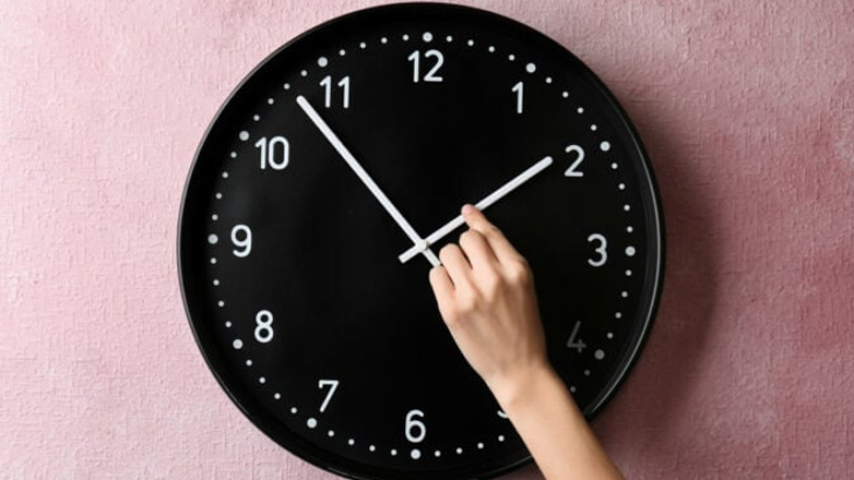 Αλλαγή ώρας: Πότε γυρίζουν τα ρολόγια μία ώρα πίσω