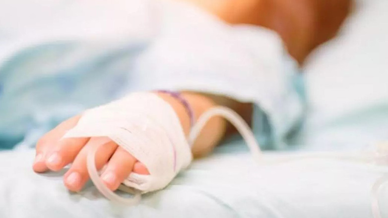 Μυτιλήνη: Βρέφος έπαθε εγκαύματα από ζεστό ρόφημα που έριξε σερβιτόρα