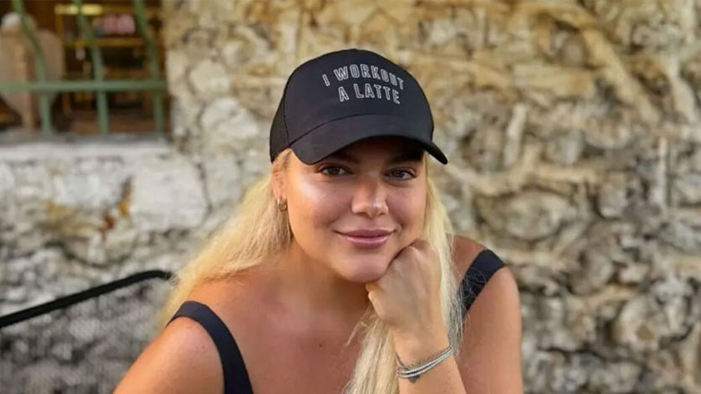 Δανάη Μπάρκα: Άλλαξε ξανά τα μαλλιά της – Δείτε το νέο της look