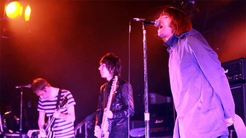 Oasis: Ο κιθαρίστας Paul Arthurs αποχωρεί προσωρινά από την περιοδεία επανένωσης