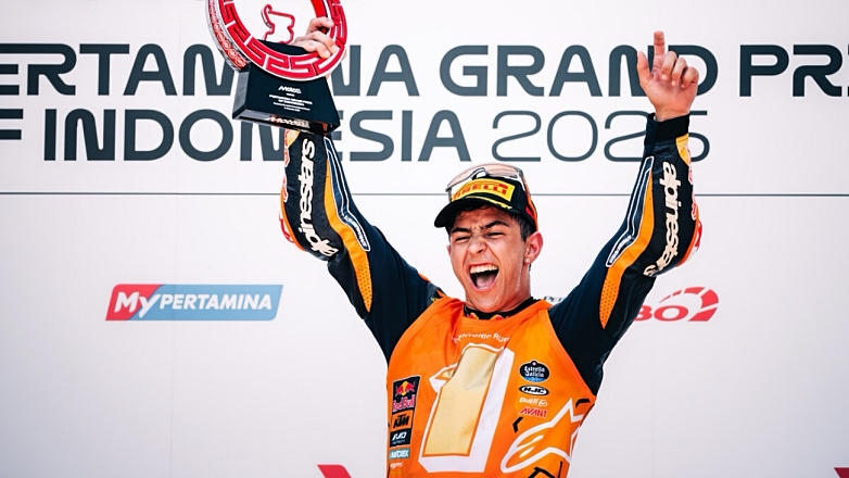 O Rueda Παγκόσμιος Πρωταθλητής της Moto3™ για το 2025