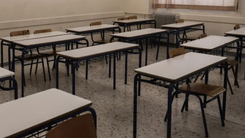 Χίος: Απαλλάχθηκε από τα καθήκοντά του ο καθηγητής που αυνανιζόταν μπροστά σε συναδέλφους του