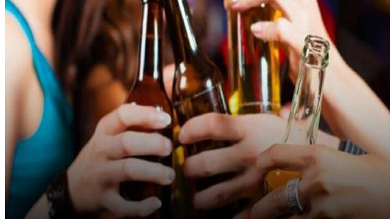 Θεσσαλονίκη: Στο νοσοκομείο δεκαεπτάχρονη από υπερβολική κατανάλωση αλκοόλ