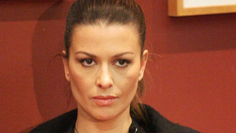 Σοκάρει η Τζίνα Αλιμόνου: «Δέχτηκα σωματική και λεκτική επίθεση από τον πρώην μου – Έχασε τον έλεγχο»